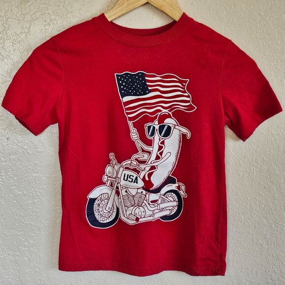 Kids Red City Streets T-Shirt Hot Dog On Motorcycle USA Flag Graphic S 8 - Picture 1 of 4